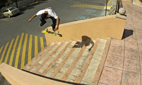 Nelson Cerro Heelflip